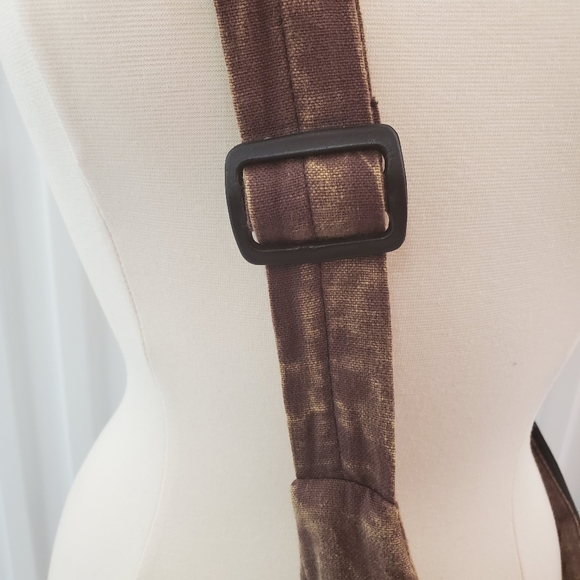 Handmade Crossbody bag w/ adjustable strap - Picture 7 of 10